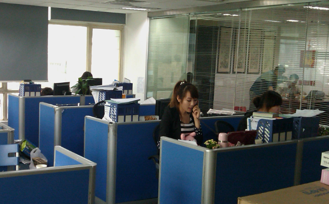 广州货运企业如何借助行业协会平台提升运营效率
